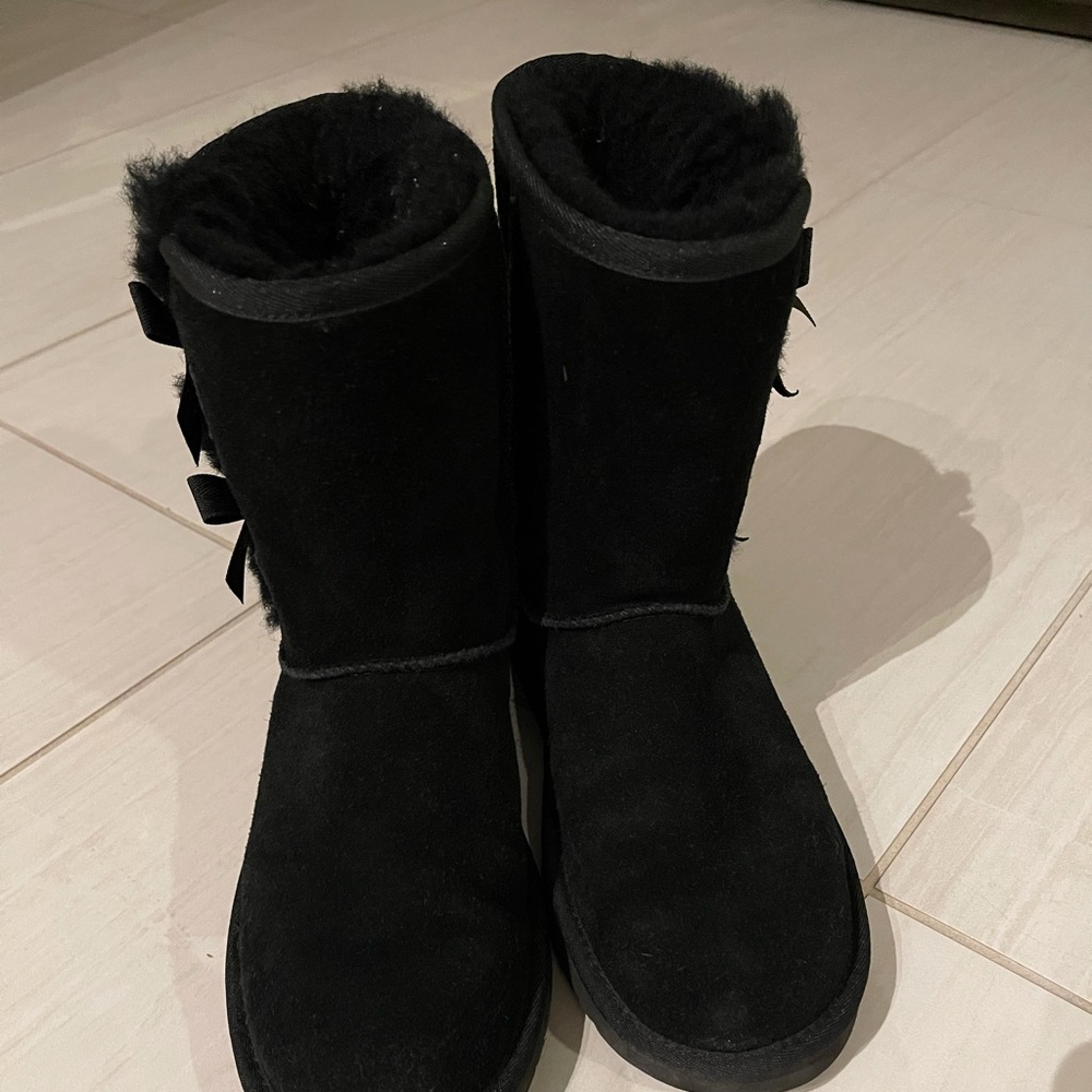 Used Koolaburra by Ugg - good condition